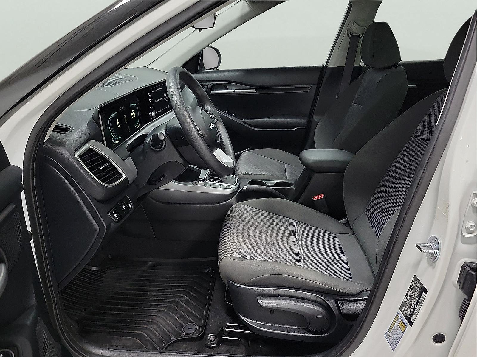 Used 2026 Kia Seltos LX AWD/4WD image 11