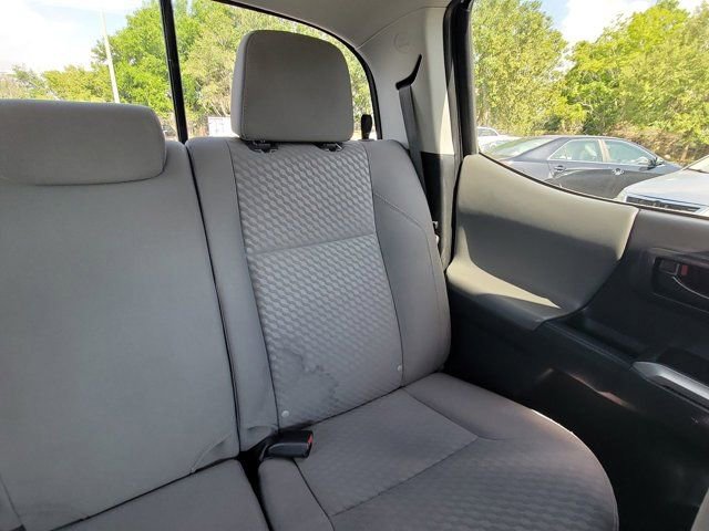 Used 2022 Toyota Tacoma SR5 w/ Technology Package RWD image 6