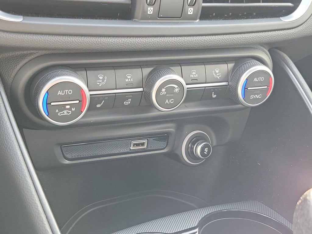 Used 2024 Alfa Romeo Giulia Ti w/ Active Assist Plus Package RWD image 30