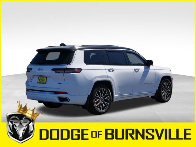 Used 2023 Jeep Grand Cherokee L Summit AWD/4WD image 10