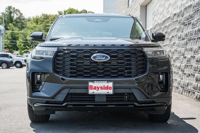 Used 2026 Ford Explorer ST-Line AWD/4WD image 3