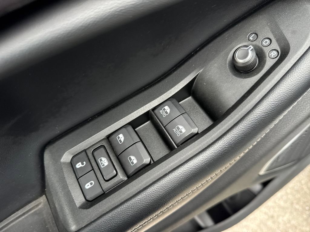 Certified 2021 Jeep Grand Cherokee L Laredo w/ Luxury Tech Group I image 14