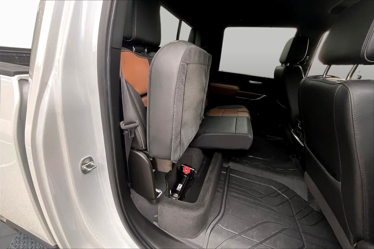 Used 2023 Chevrolet Silverado 2500 High Country w/ Z71 Off-Road Package AWD/4WD image 39