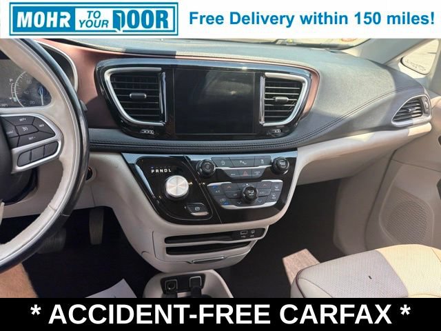Used 2019 Chrysler Pacifica Limited FWD image 31