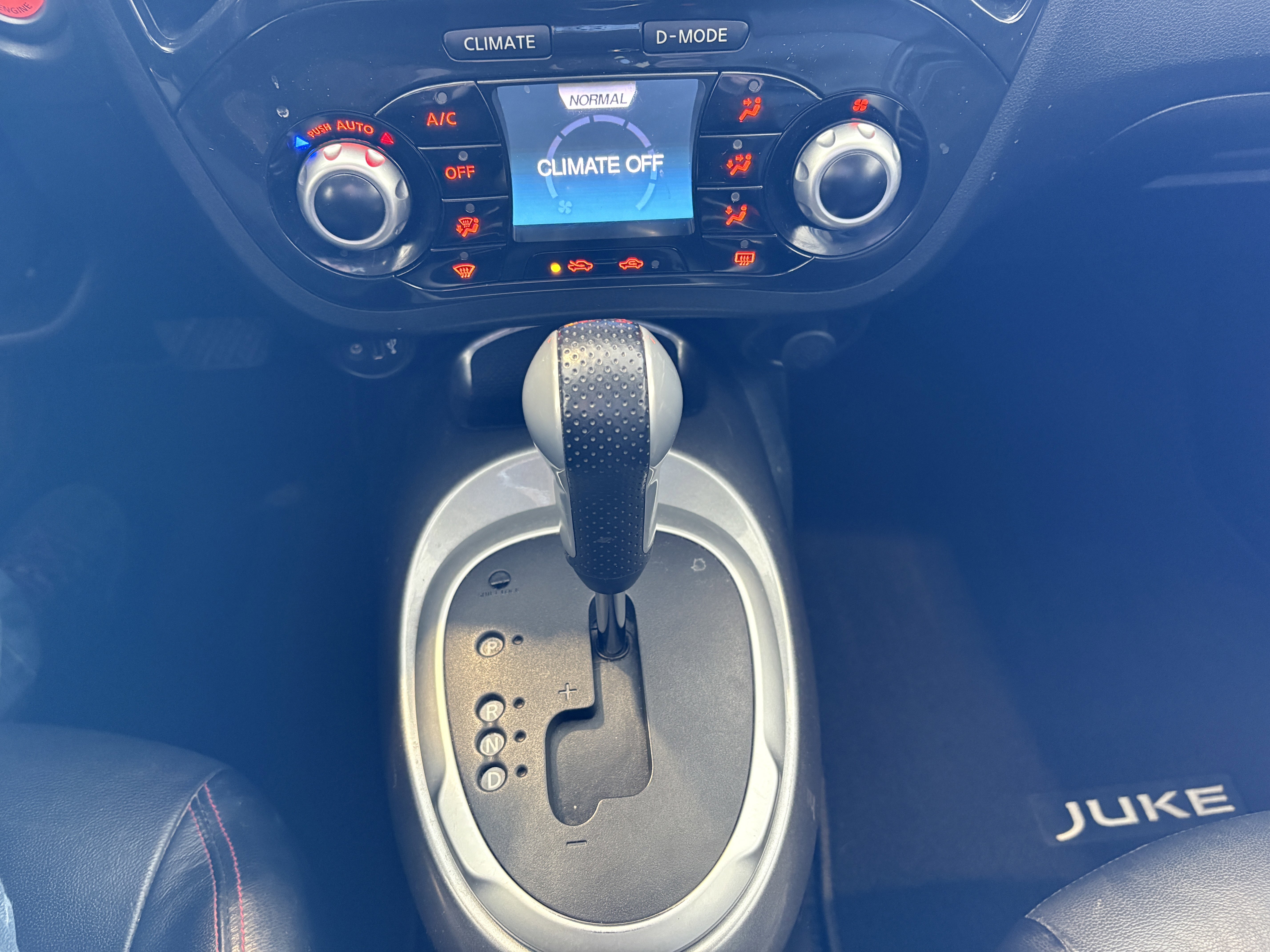 Used 2014 Nissan Juke SL image 16