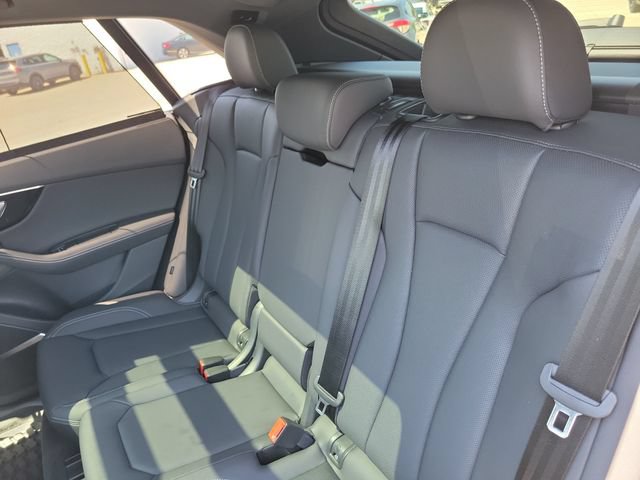 Used 2025 Audi Q8 Premium Plus AWD/4WD image 25