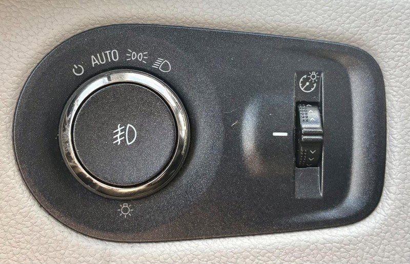 Used 2014 Cadillac SRX Performance w/ Driver Awareness Package FWD image 18