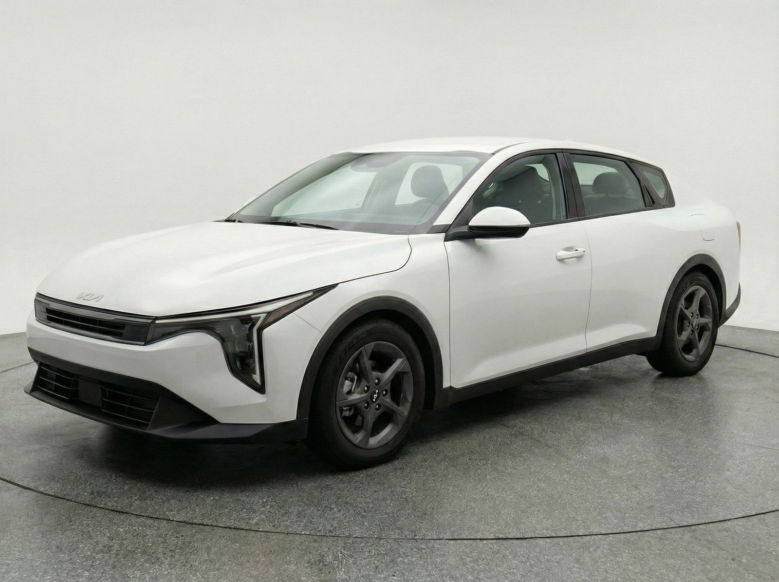 Used 2025 Kia K4 LXS image 3