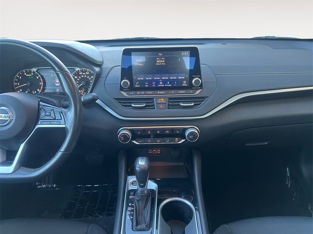 Used 2022 Nissan Altima 2.5 SV w/ SV Premium Package image 11
