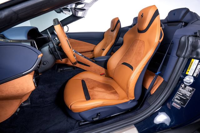 Used 2026 Ferrari Roma Spider RWD image 4