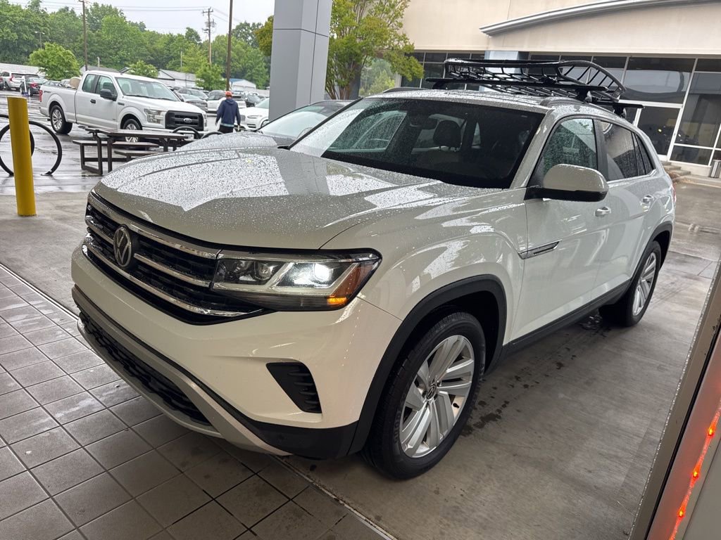 Used 2021 Volkswagen Atlas Cross Sport SE FWD image 4