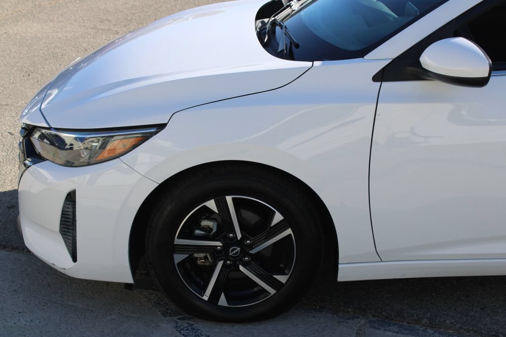 Used 2024 Nissan Sentra SV FWD image 7