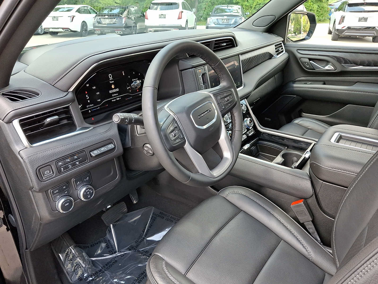 Used 2024 GMC Yukon Denali AWD/4WD image 16
