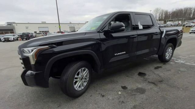 Used 2024 Toyota Tundra SR5 w/ SR5 Convenience Package AWD/4WD image 6