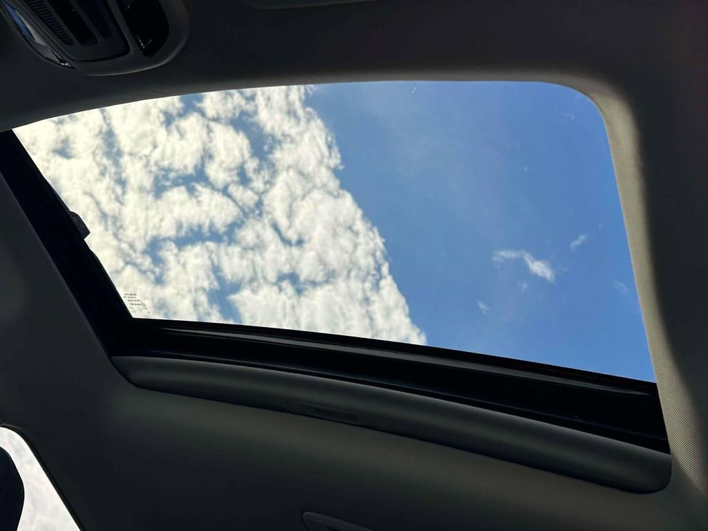 Certified 2025 Subaru Outback Limited image 18