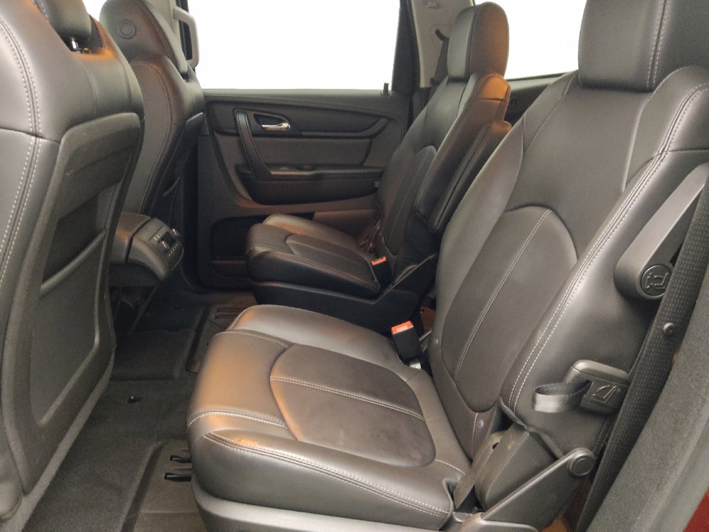 Used 2017 Chevrolet Traverse LT image 18