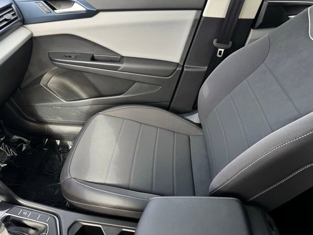 Used 2023 Volkswagen Taos SE image 23