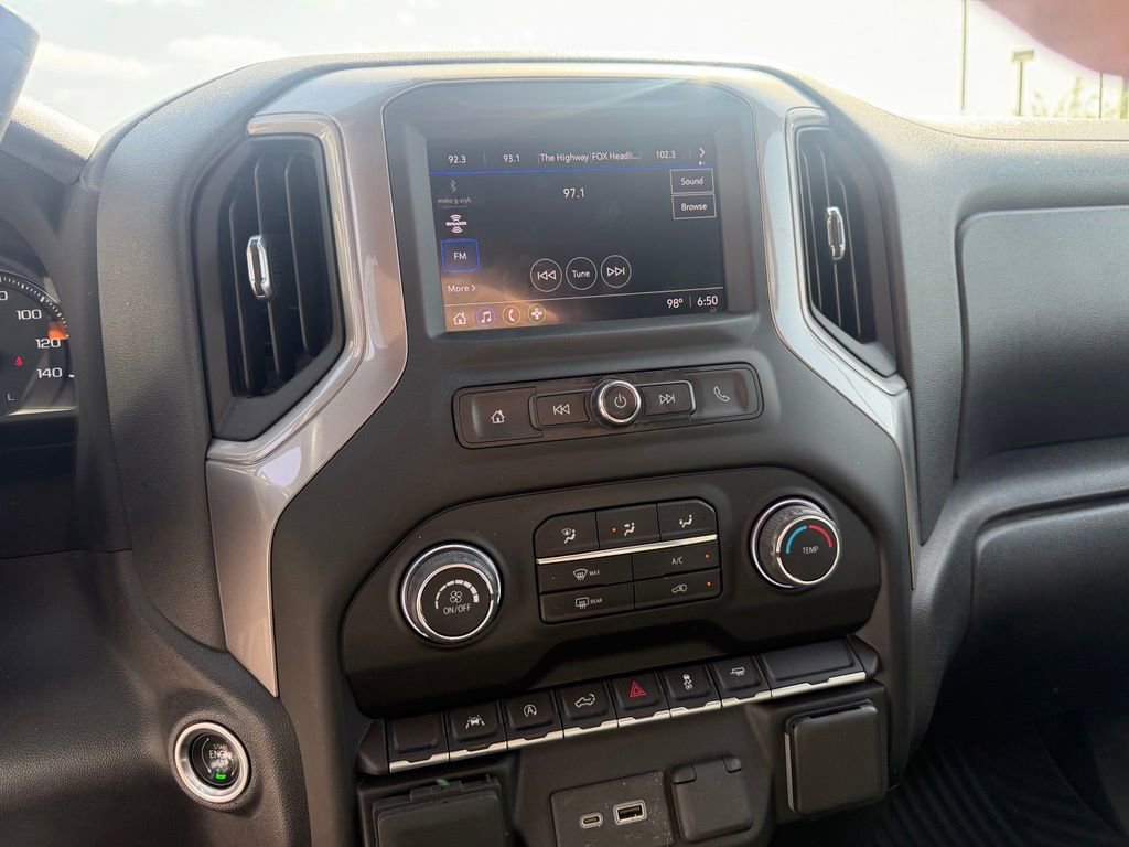 Used 2022 Chevrolet Silverado 1500 Custom RWD image 19