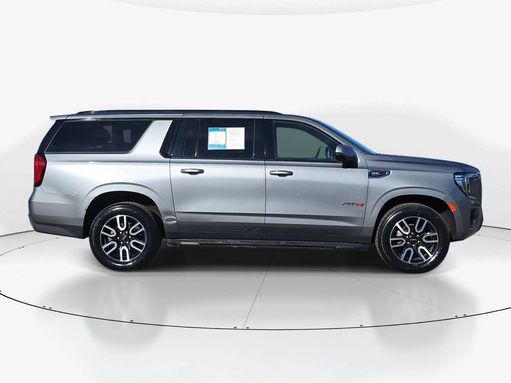 Used 2021 GMC Yukon XL AT4 image 4