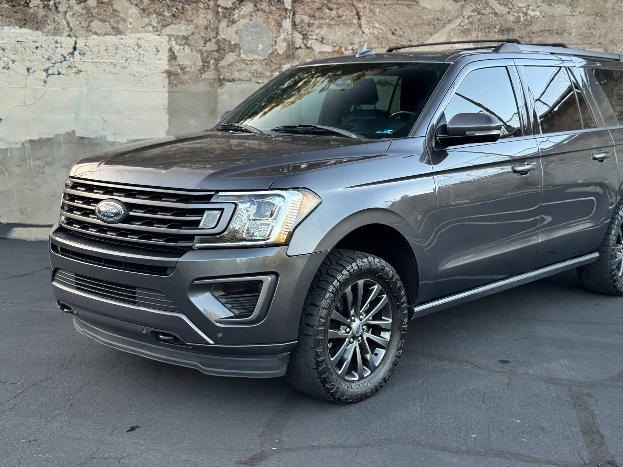 Used 2020 Ford Expedition Max Limited image 10