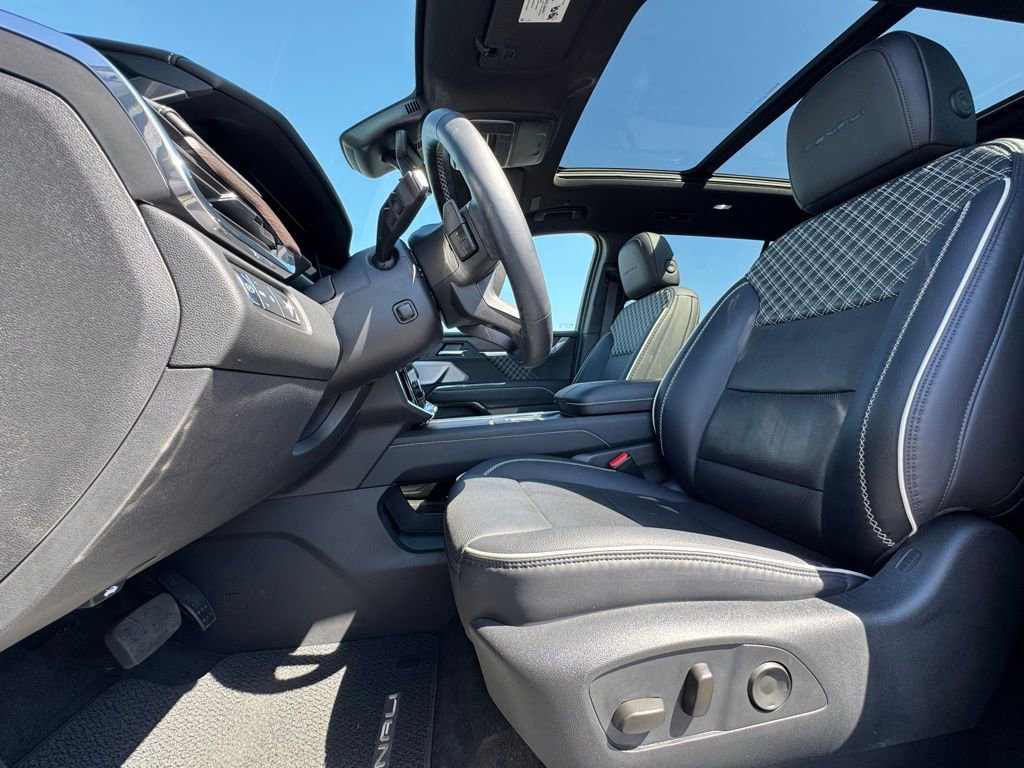 Used 2024 GMC Acadia Denali w/ Super Cruise Package FWD image 18