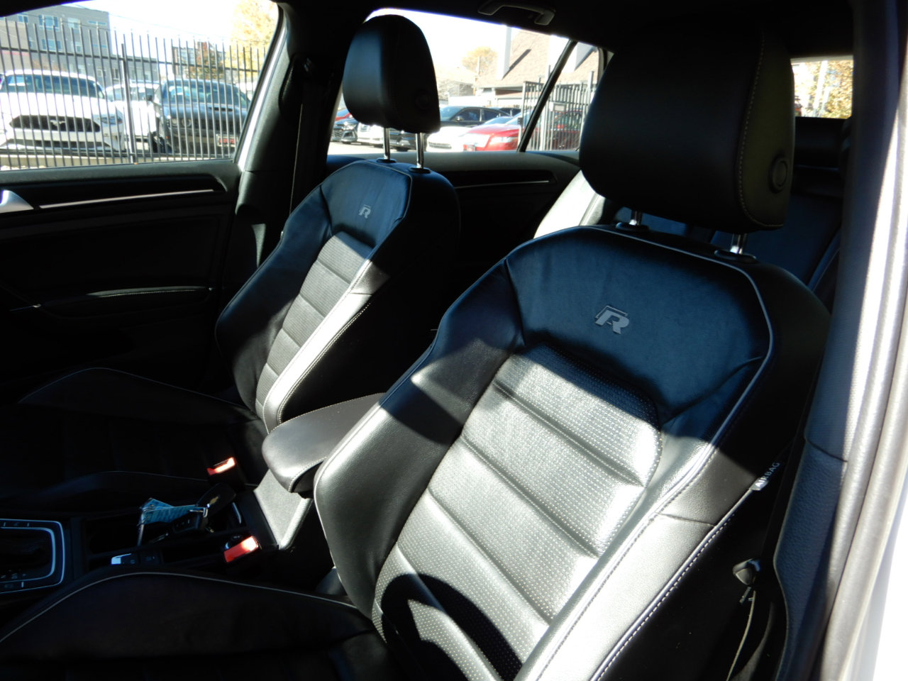 Used 2019 Volkswagen Golf R 4-Door image 13