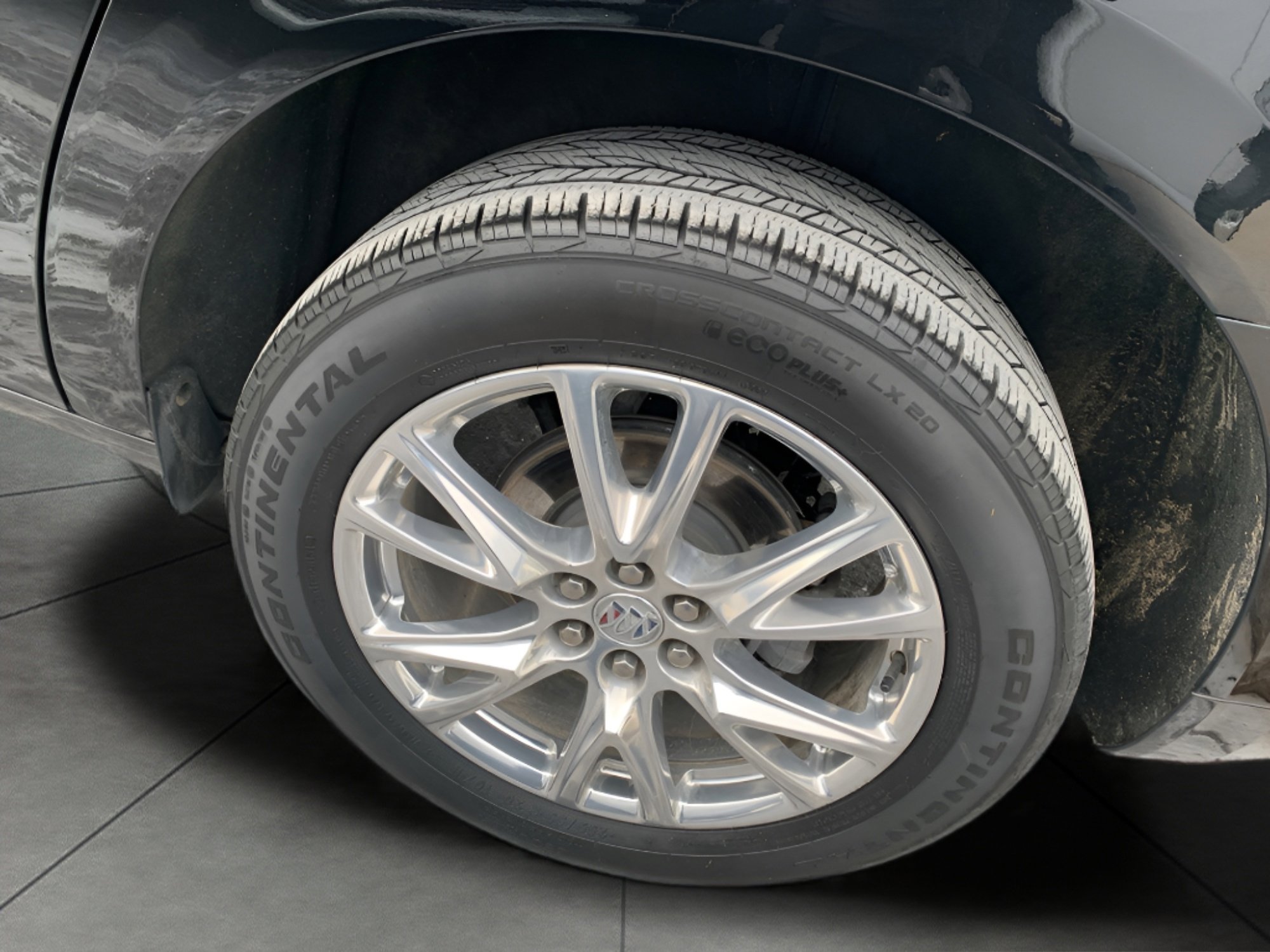 Used 2023 Buick Enclave Essence w/ Experience Buick Package image 8