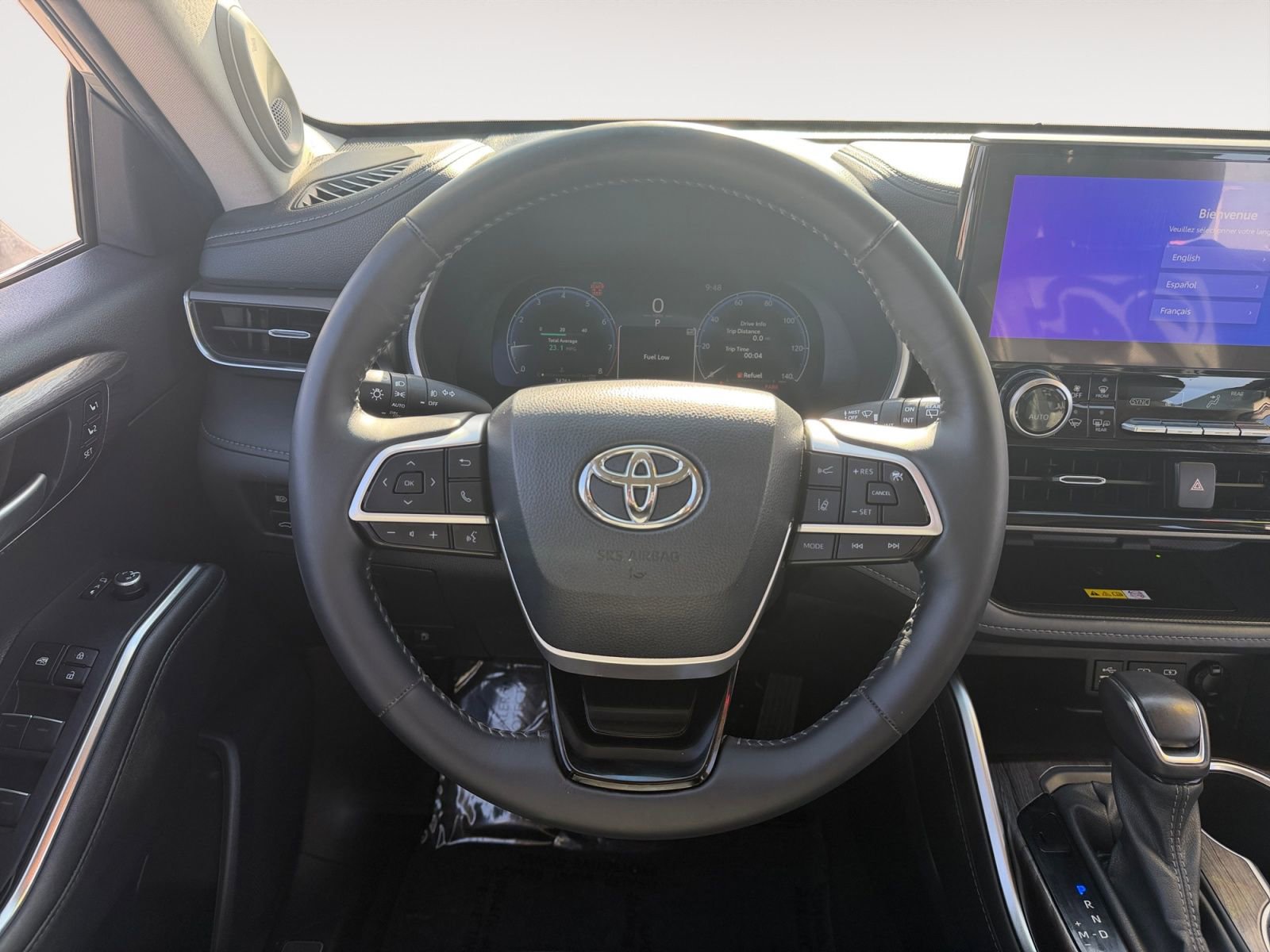 Used 2024 Toyota Highlander Limited image 12