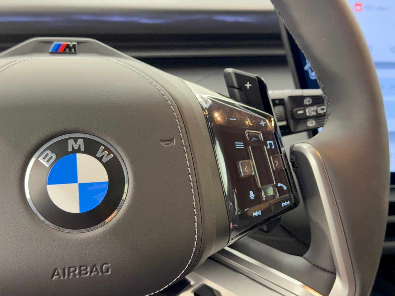 New 2027 BMW X5 xDrive40i w/ M Sport Professional Package AWD/4WD image 19