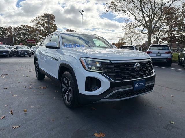 Certified 2024 Volkswagen Atlas Cross Sport SE image 1