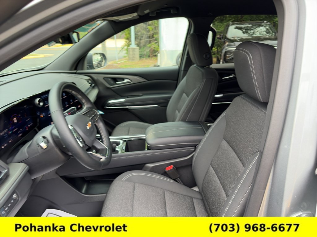 Certified 2025 Chevrolet Traverse LT w/ Driver Confidence Package AWD/4WD image 21