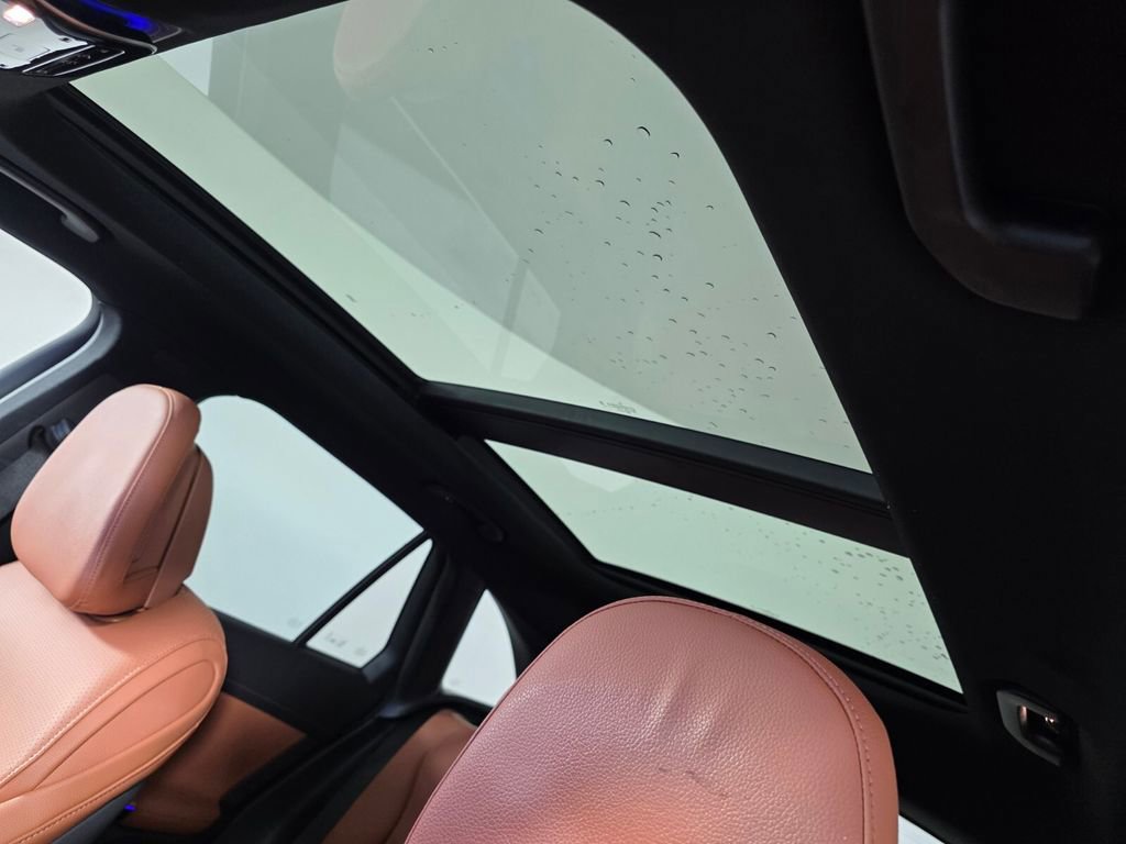 Used 2023 Mercedes-Benz GLC 300 4MATIC image 12