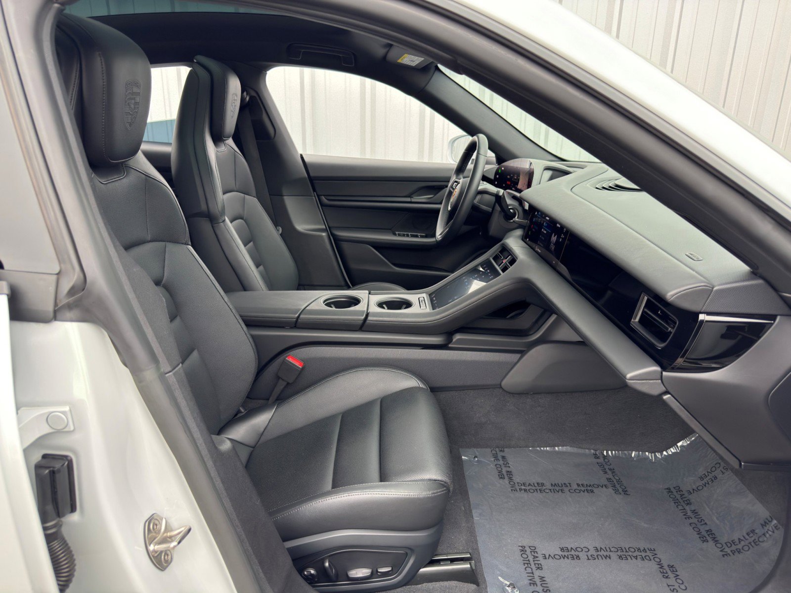 Used 2023 Porsche Taycan image 16