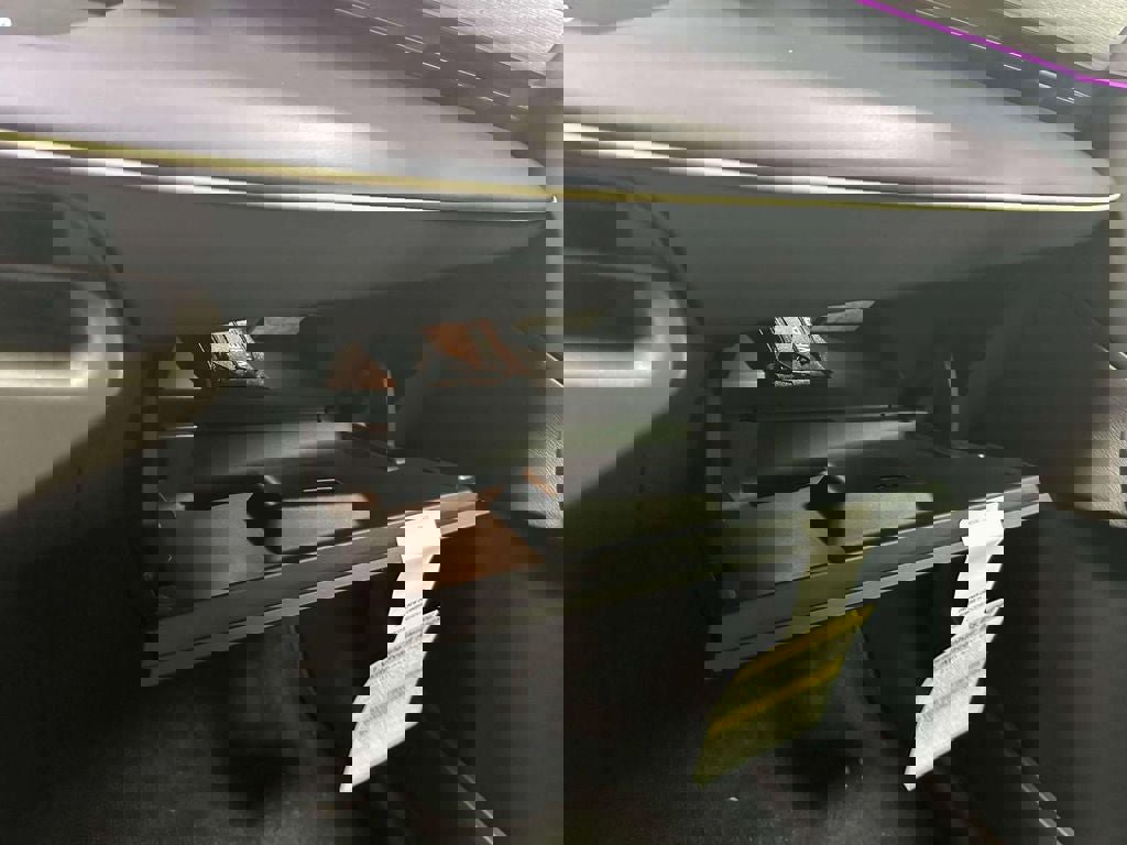 New 2026 Nissan Leaf Platinum+ w/ Floor Mat Package (Platinum+) image 31