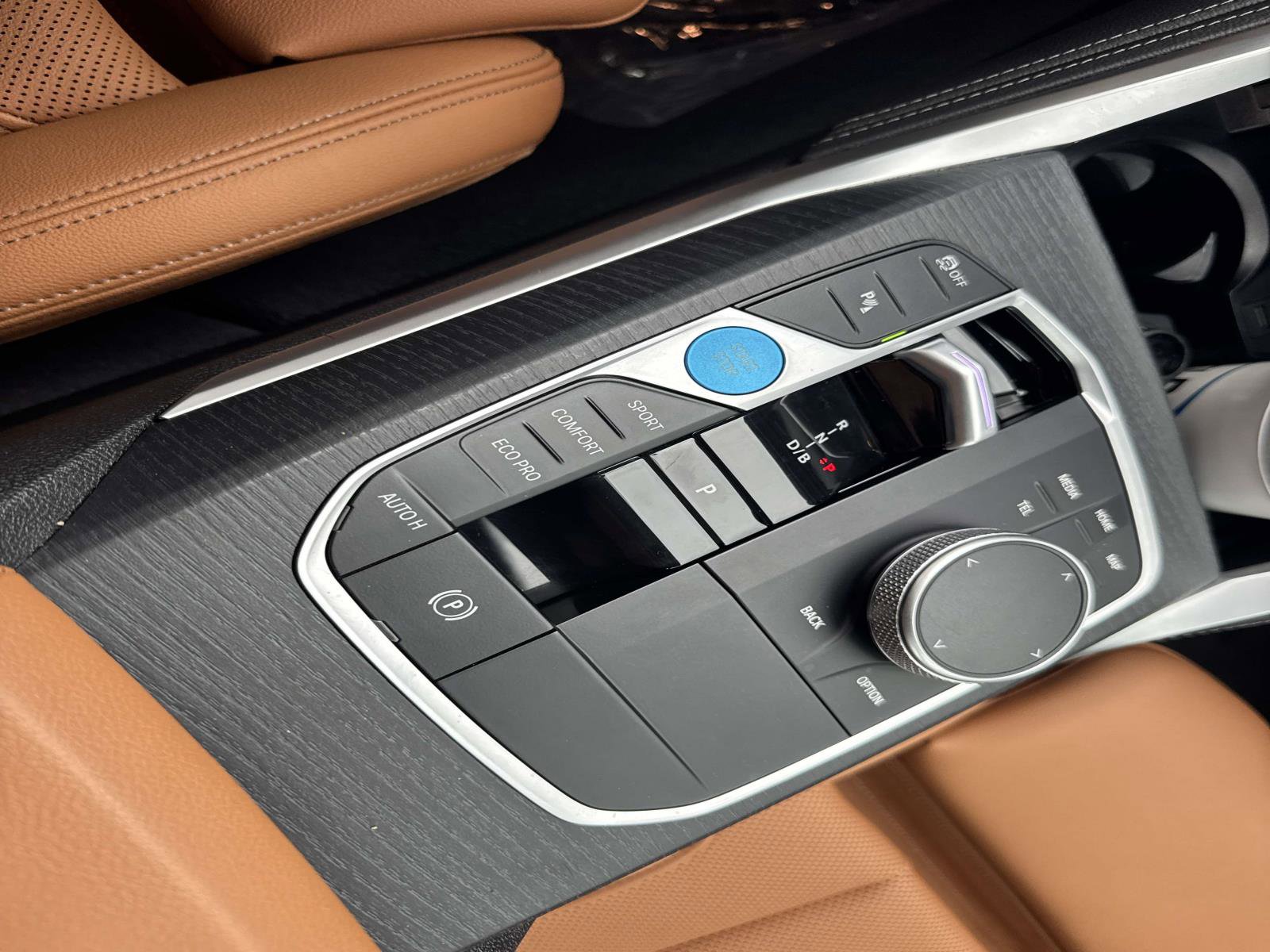 Certified 2025 BMW i4 eDrive40 w/ M Sport Package image 25