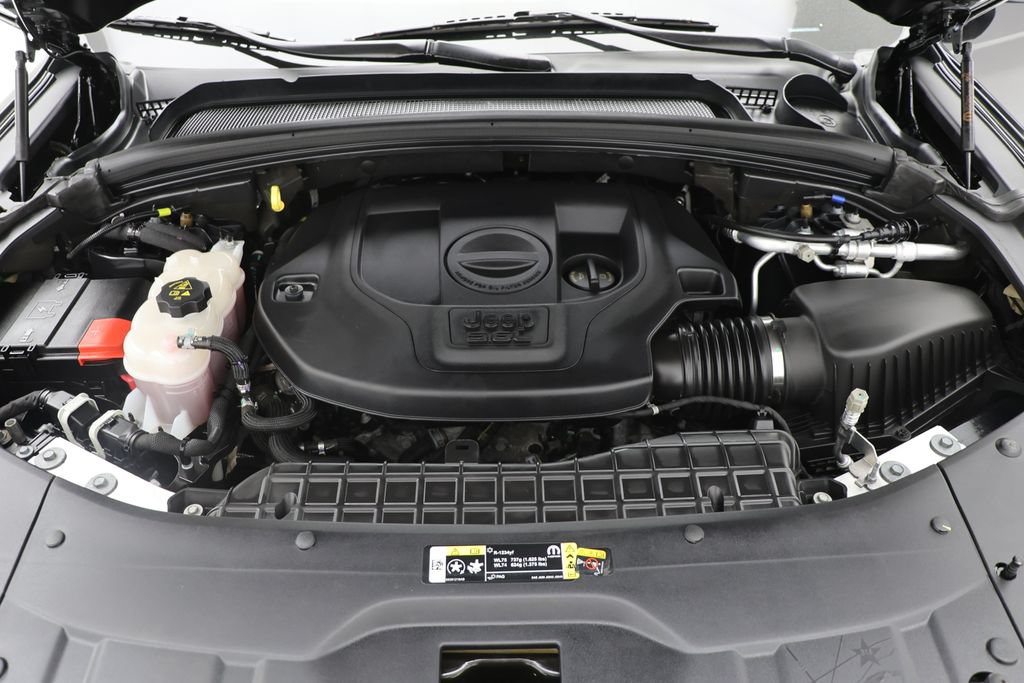 Used 2023 Jeep Grand Cherokee Overland w/ Luxury Tech Group IV AWD/4WD image 31