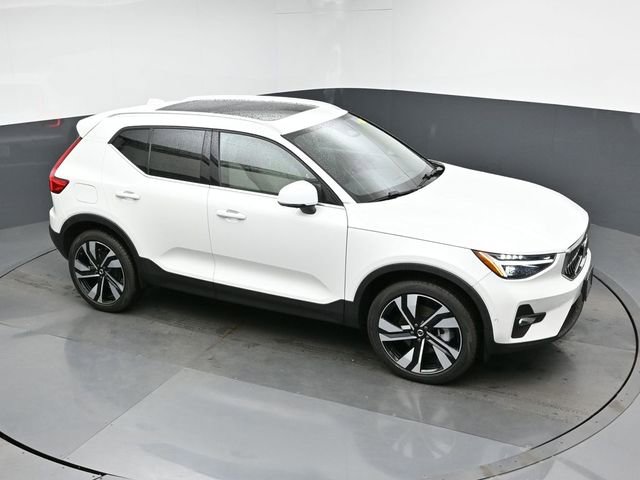 Used 2024 Volvo XC40 B5 Ultimate w/ Climate Package AWD/4WD image 18