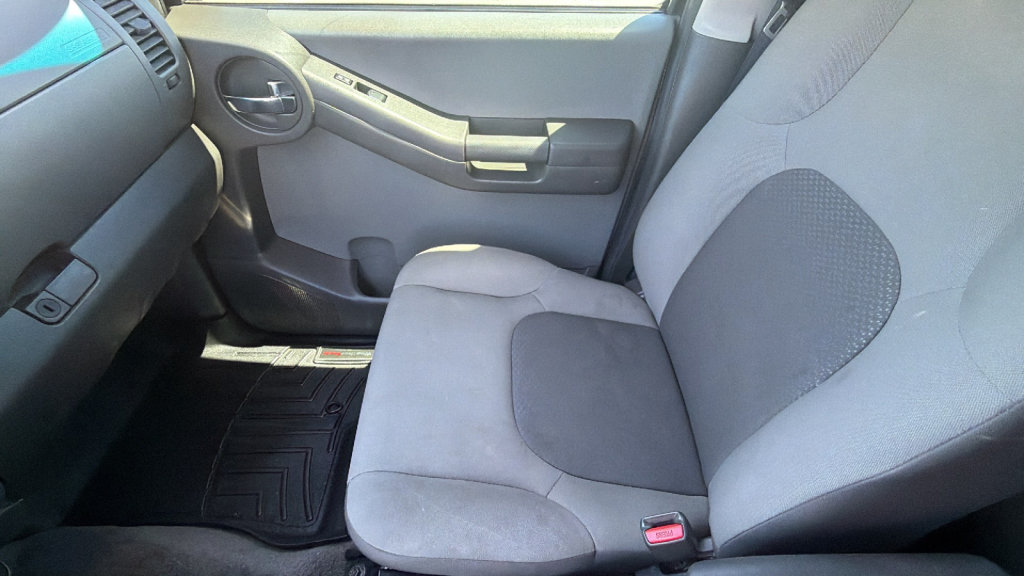 Used 2014 Nissan Xterra X AWD/4WD image 12