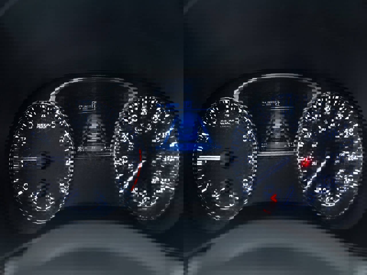 Used 2018 Nissan Pathfinder S image 33