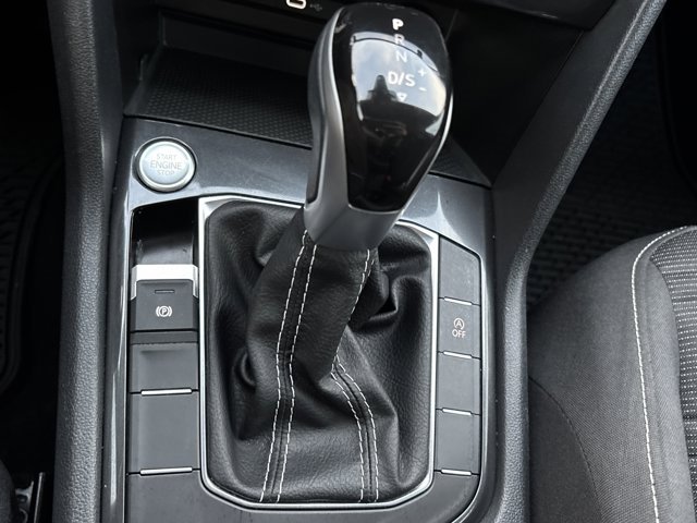 Used 2024 Volkswagen Tiguan S image 34