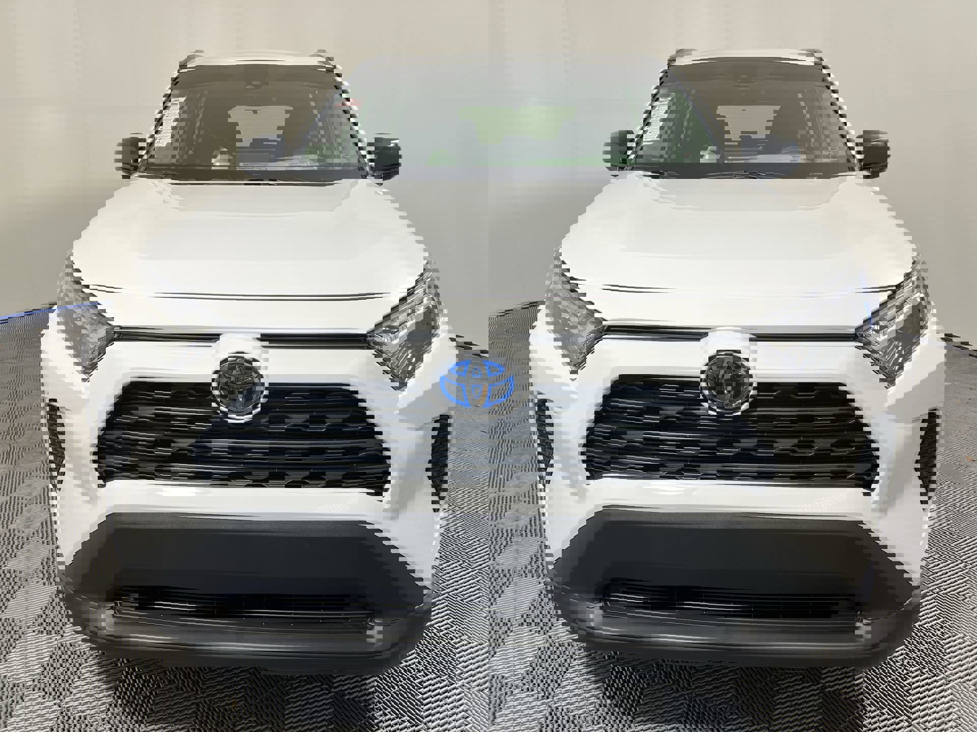 New 2024 Toyota RAV4 LE image 10