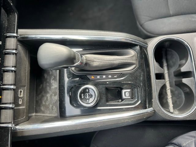 Used 2024 GMC Canyon Elevation image 18