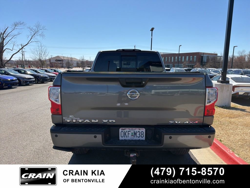 Used 2019 Nissan Titan SV w/ SV Convenience Package image 10