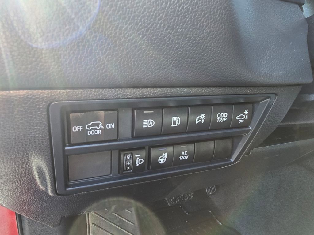 Used 2025 Toyota Sequoia Limited image 20