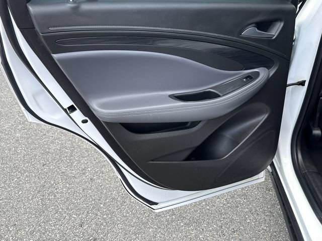Used 2020 Buick Envision Essence FWD image 22