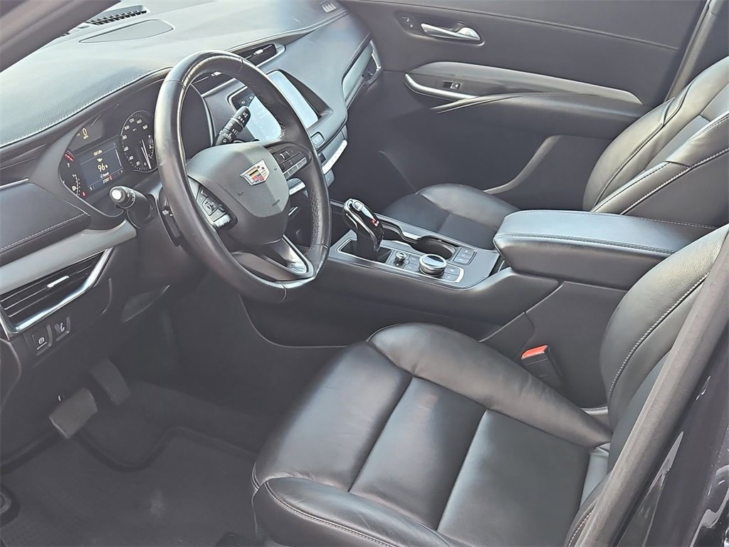 Certified 2023 Cadillac XT4 Premium Luxury image 16
