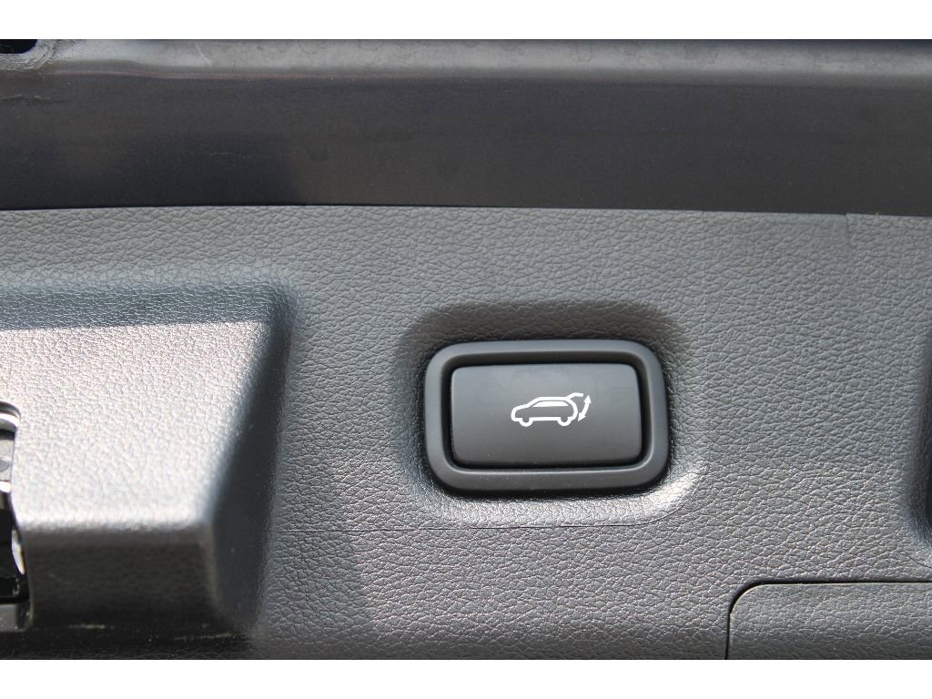 Used 2023 Hyundai Santa Fe Limited image 11