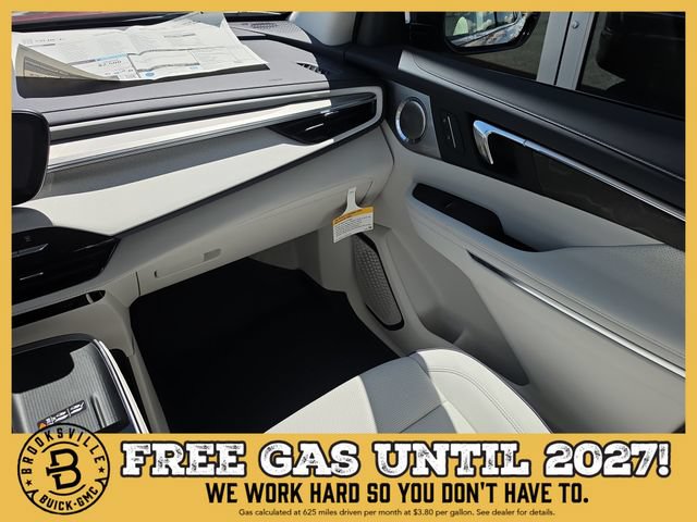 New 2027 Buick Enclave Avenir w/ LPO, Floor Liner Package FWD image 14