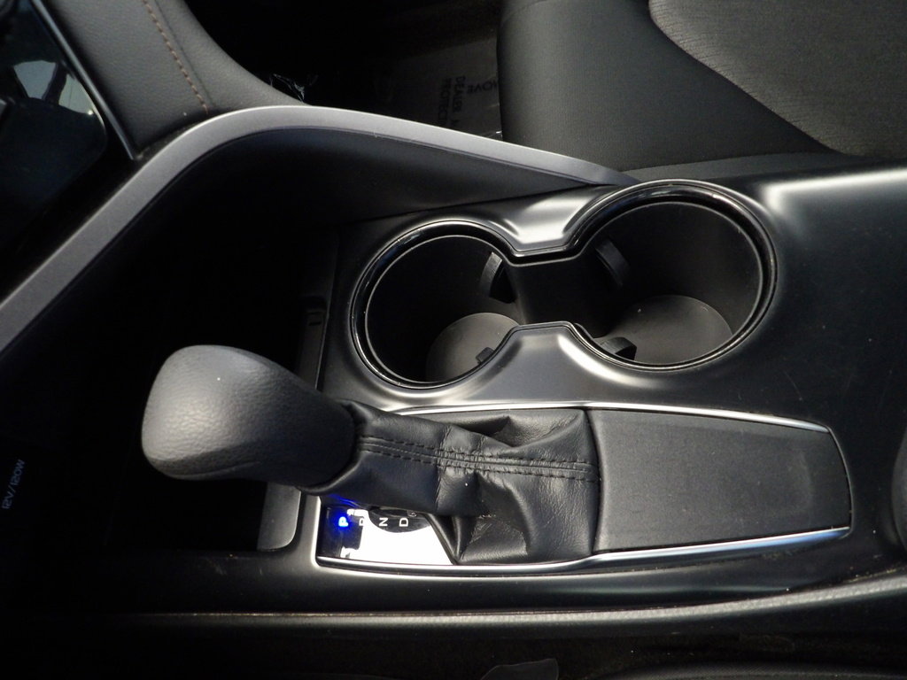 Used 2019 Toyota Camry LE image 31