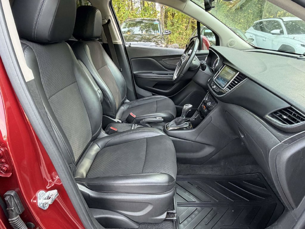 Used 2021 Buick Encore Preferred w/ Safety Package AWD/4WD image 9